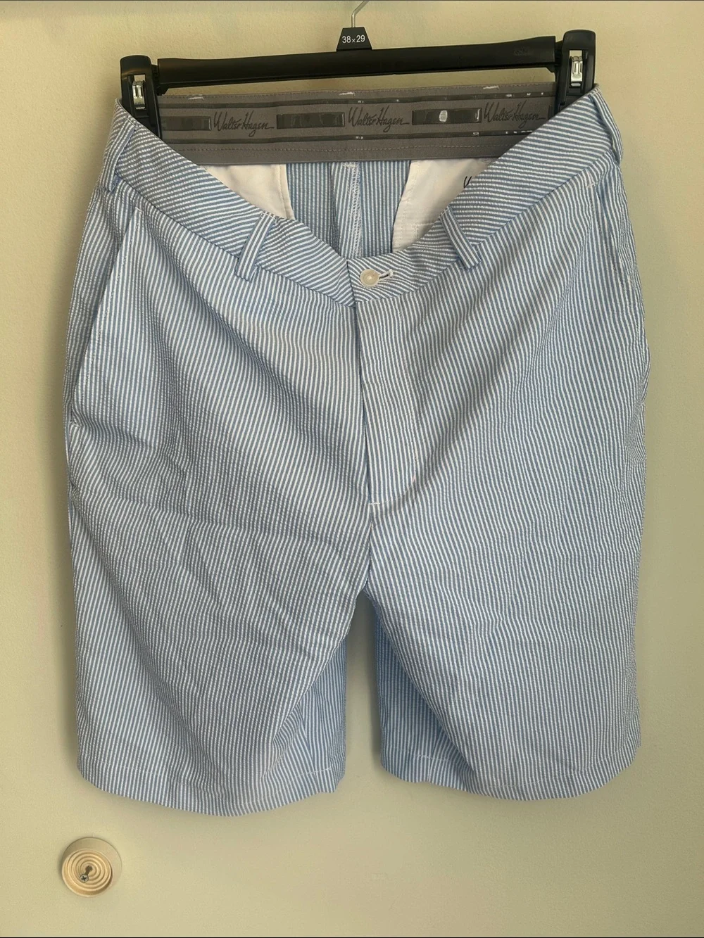 Walter Hagen Blue & White Seersucker Flat-Front Men's Shorts